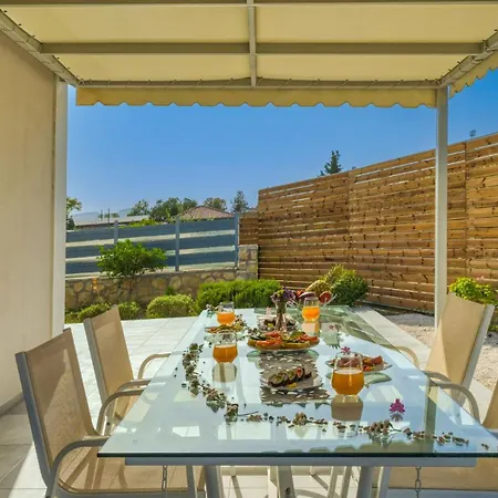 Villa Debora *