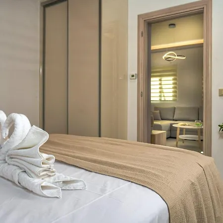 빌라 Debora Kalliteros